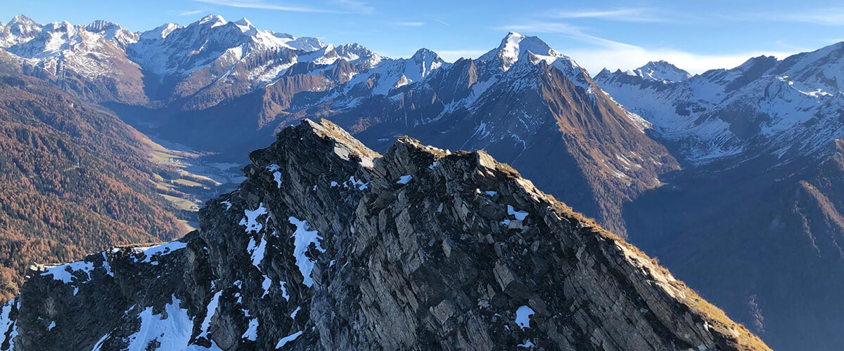 Blick auf die Zillertaler Alpen im Winter